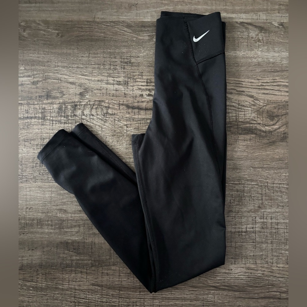 Nike High Waisted Slimming Black Leggings